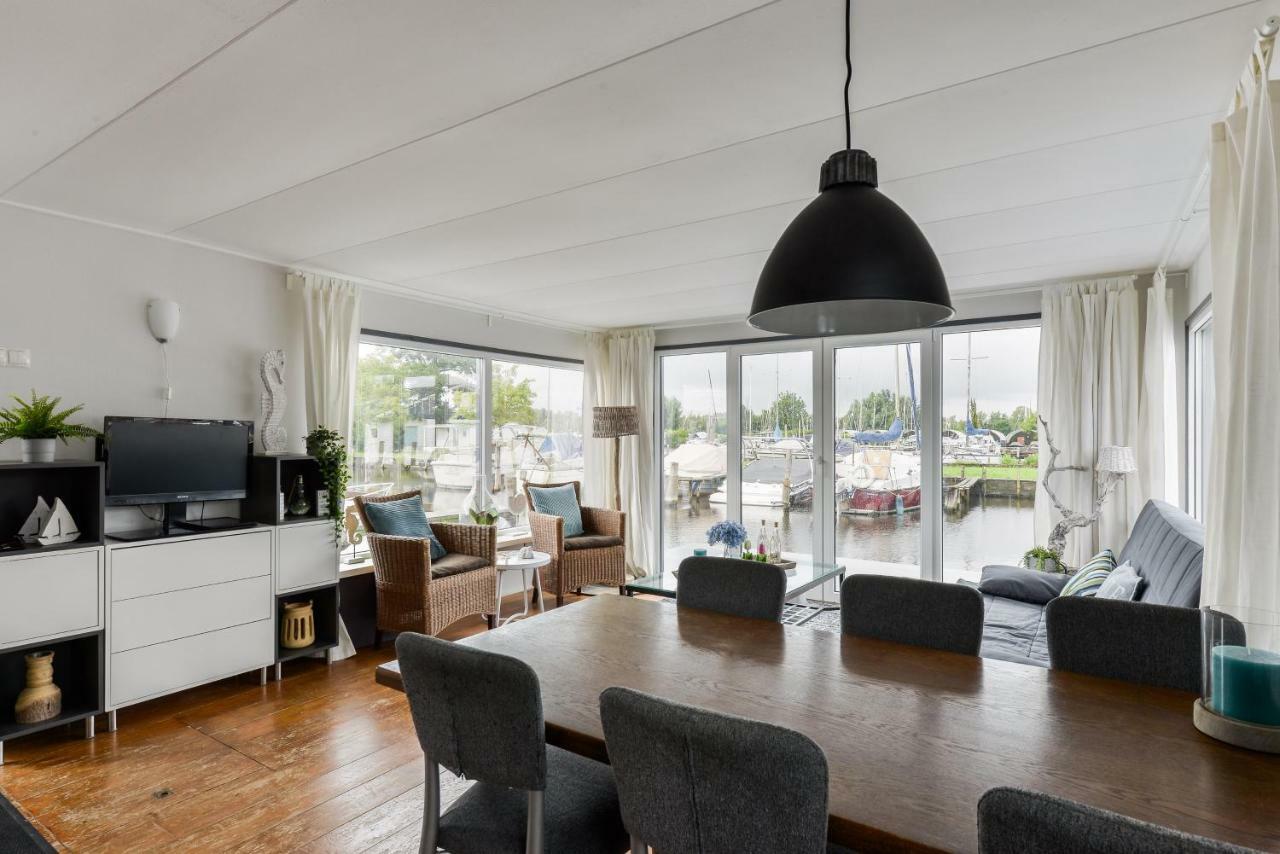Bright And Comfortable Houseboat Aalsmeer Esterno foto