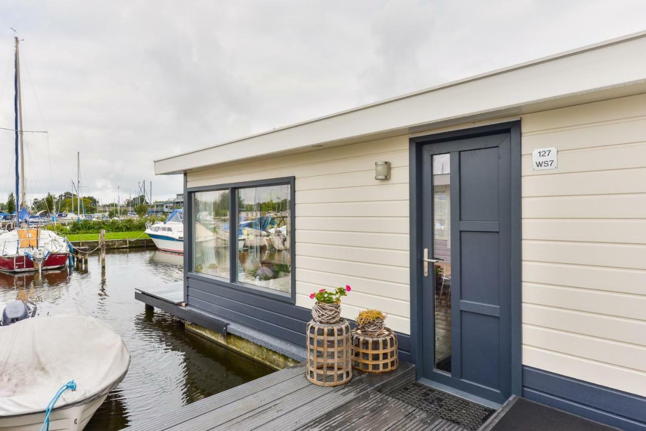Bright And Comfortable Houseboat Aalsmeer Esterno foto